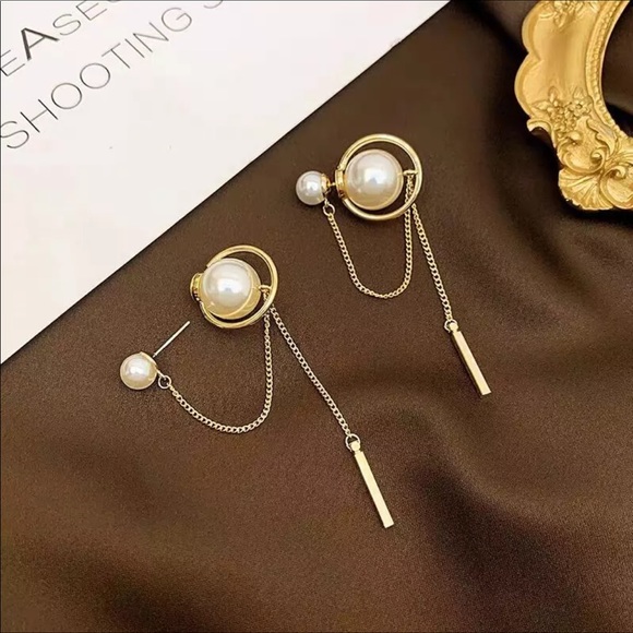 Gorgeous New Style Double Sided Earrings - Picture 3 of 7